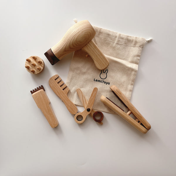 Wooden barber set